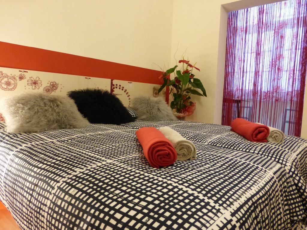 Poprooms Barcelona Room photo