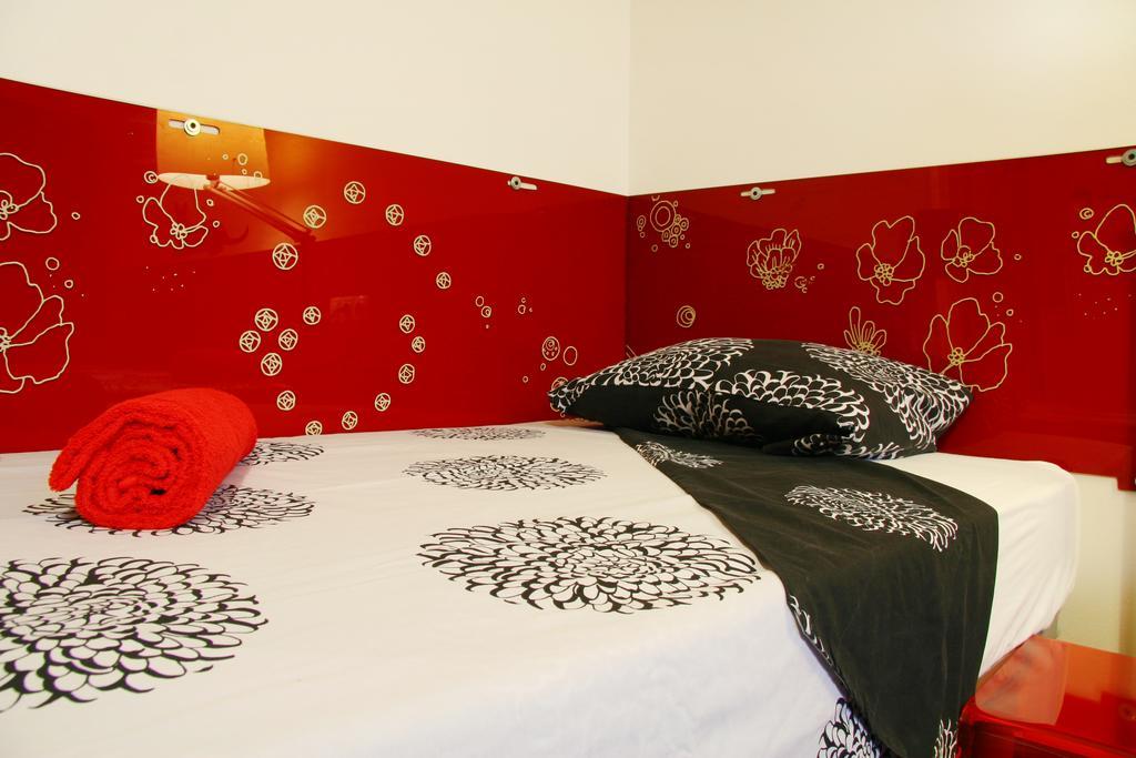 Poprooms Barcelona Room photo
